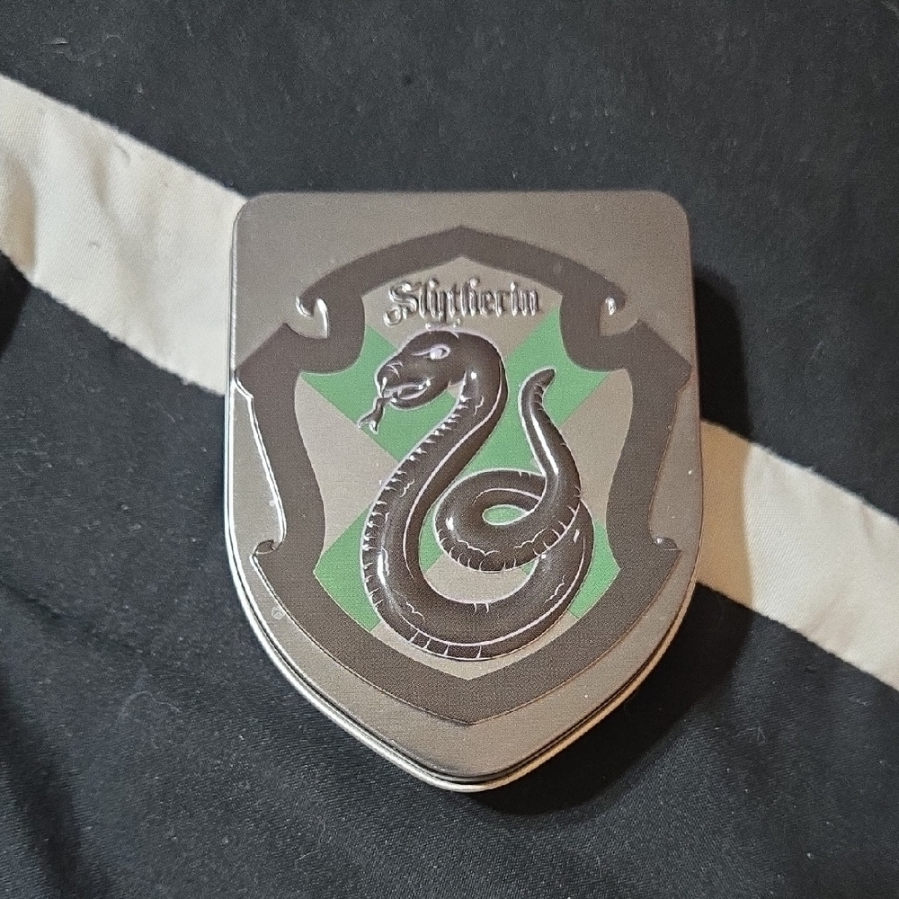 Harry Potter Slytherin Shield Tin